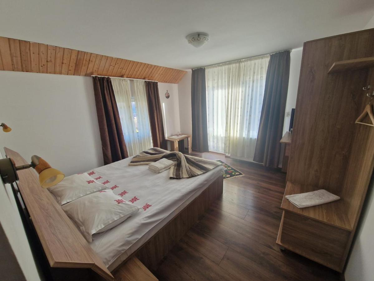 Ograda De La Munte Villa Törcsvár Kültér fotó