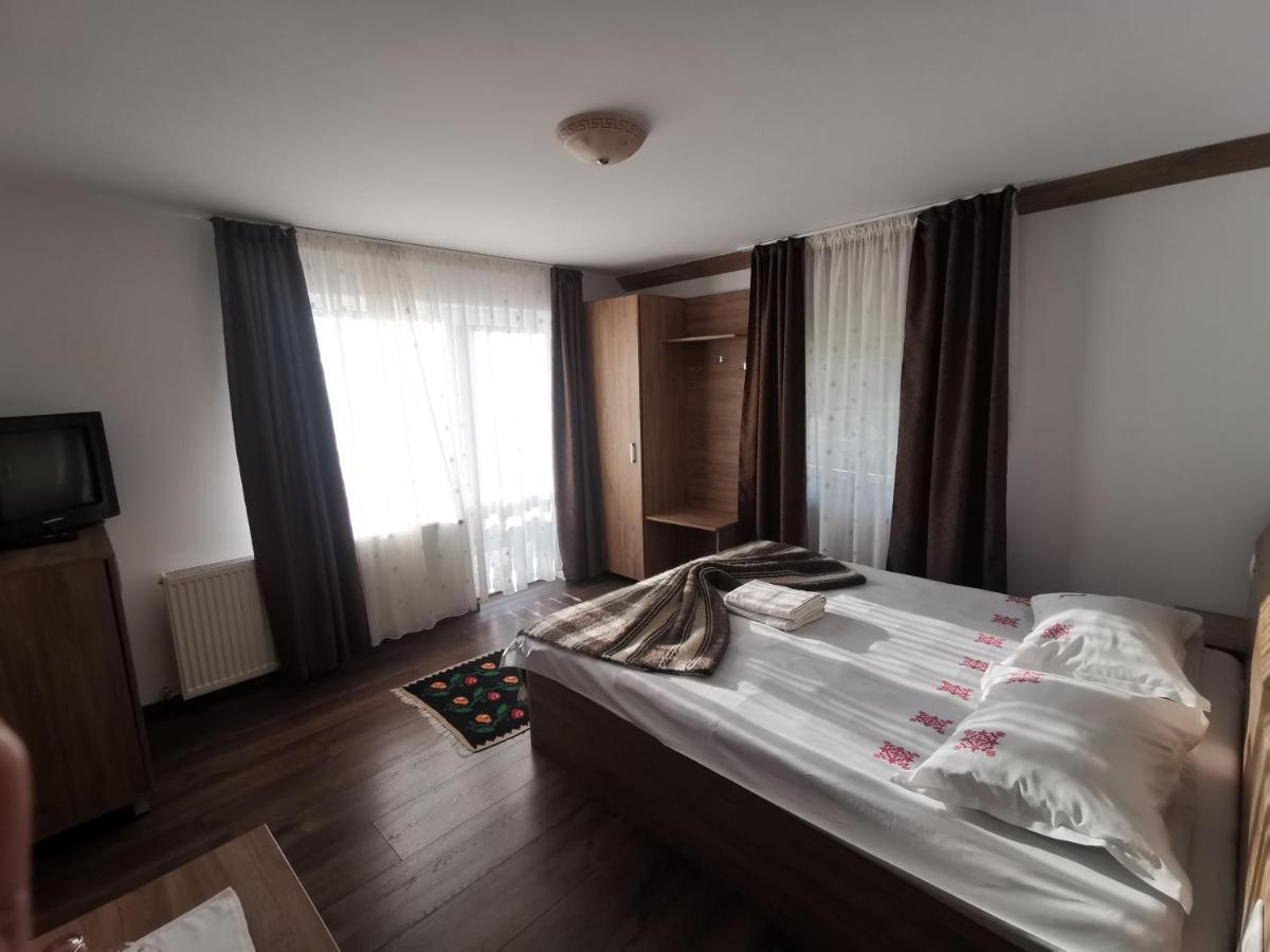 Ograda De La Munte Villa Törcsvár Kültér fotó