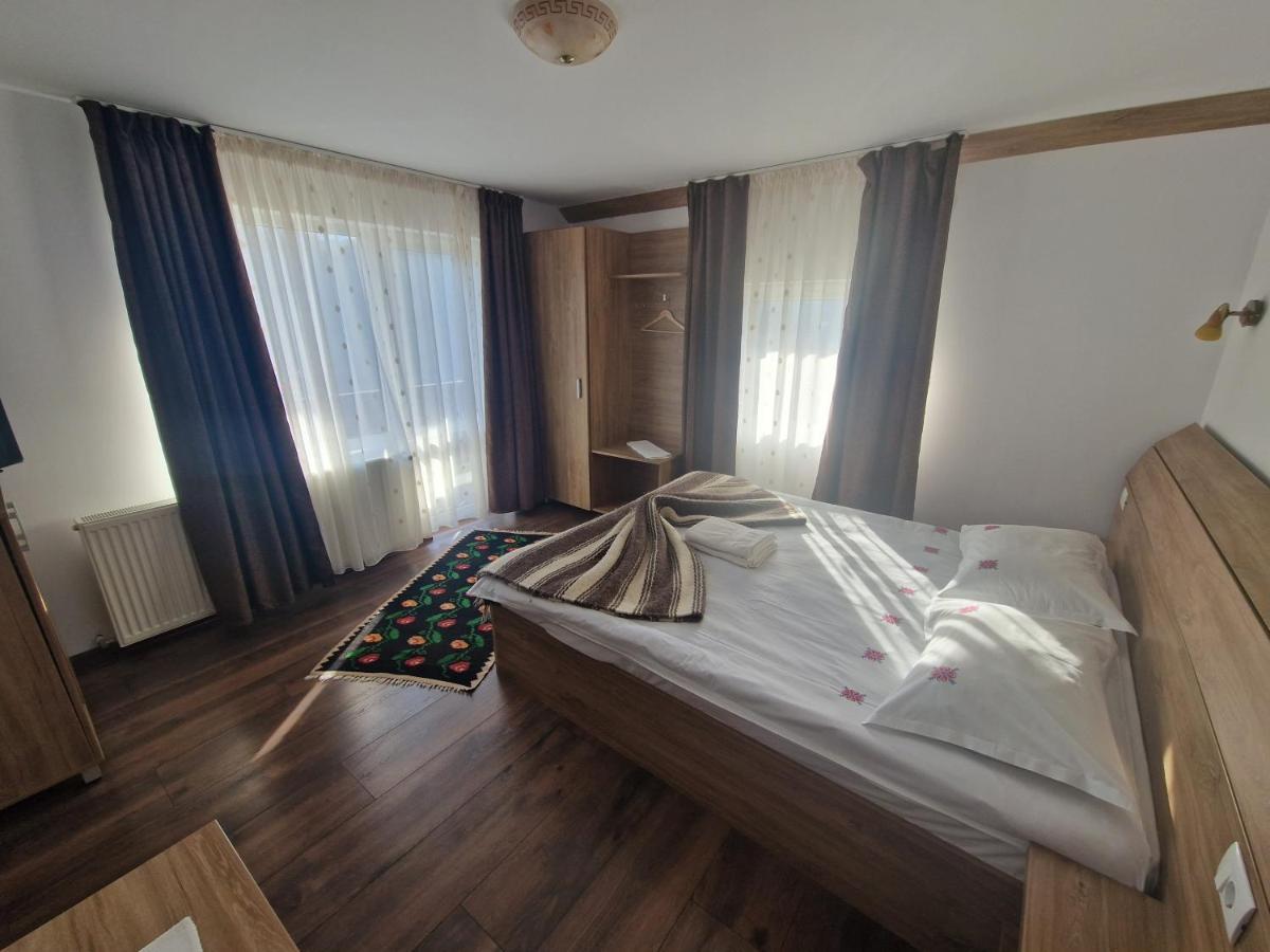 Ograda De La Munte Villa Törcsvár Kültér fotó