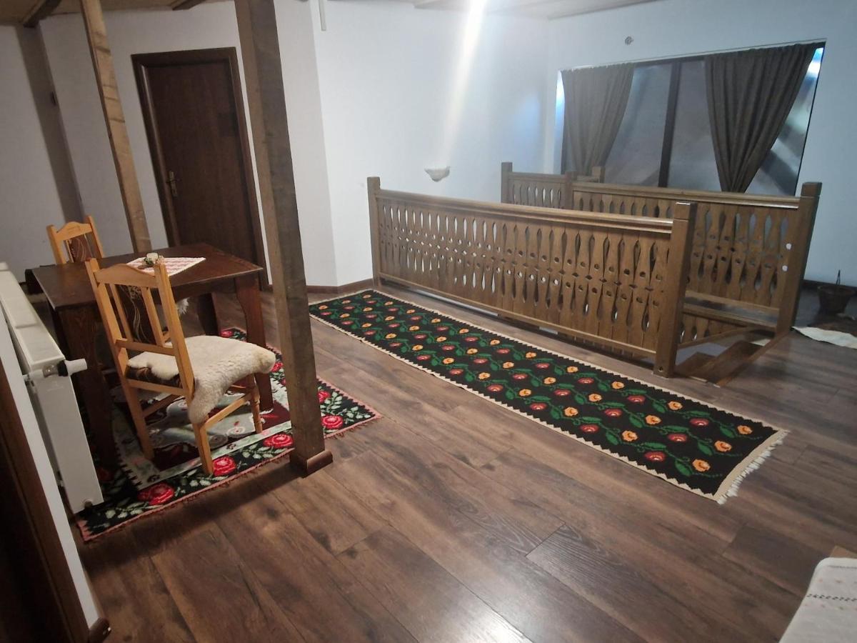 Ograda De La Munte Villa Törcsvár Kültér fotó