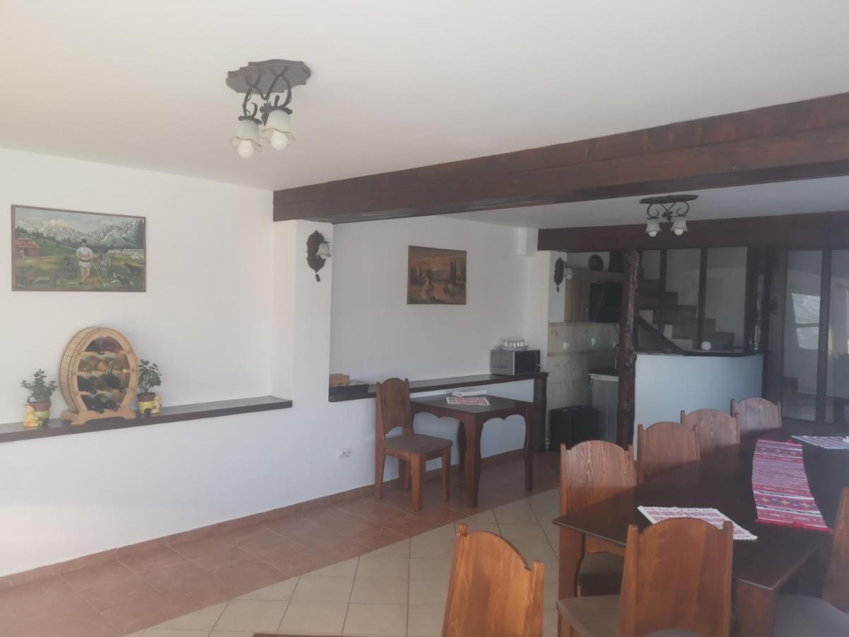 Ograda De La Munte Villa Törcsvár Kültér fotó