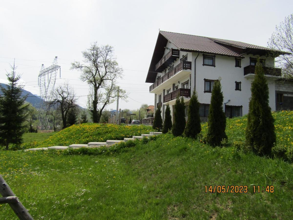 Ograda De La Munte Villa Törcsvár Kültér fotó